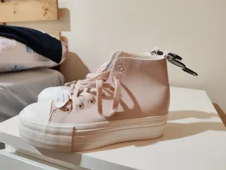 Zapatillas botín doble suela nuevas con etiqueta