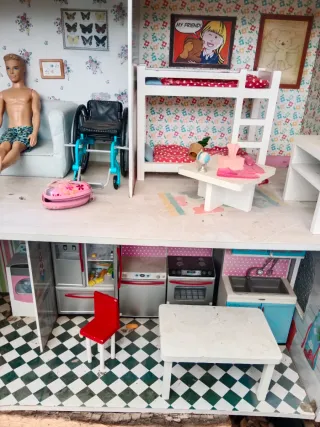 Casa de muñecas Amanda Family 120x80x30