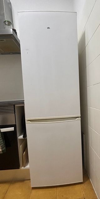 Heladera OK. Combi (Refrigerador + Freezer)
