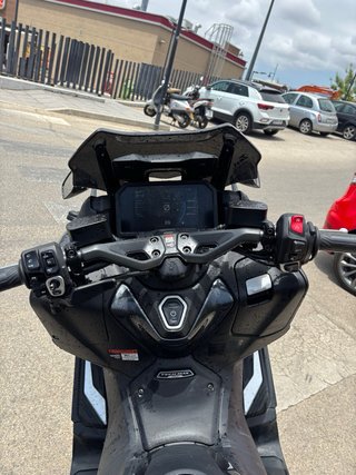 Yamaha TMAX 560 2022