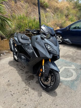 Yamaha TMAX 560 2022