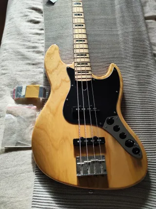 Bajo Sire Marcus Miller V7 Vintage