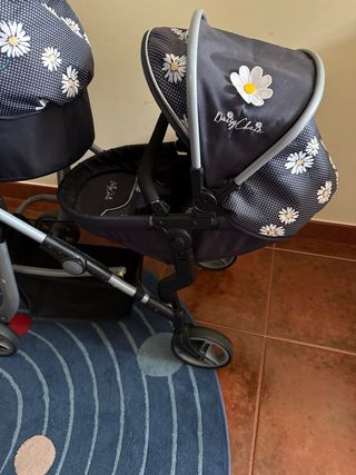 Cochecito Gemelar Muñecas Daisy Chain