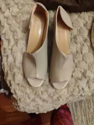 Sandalias Beige Peep Toe