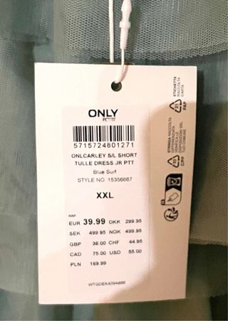 Vestido de fiesta verde con volantes