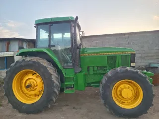 Tractor John Deere 7700