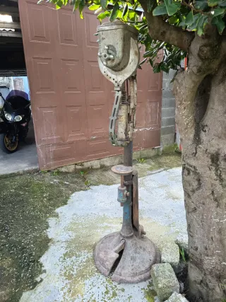 Máquina embotelladora antigua