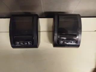 Impresora de facturas negra