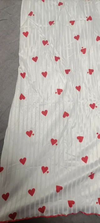 Camisón sexy blanco y rojo con corazones Nuevo. 5€