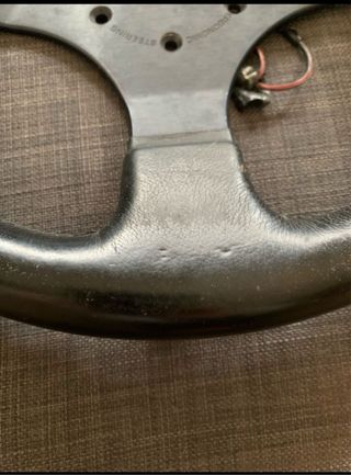 Volante Momo Tornado/ F1 Concept Steering Wheel
