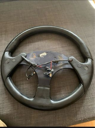 Volante Momo Tornado/ F1 Concept Steering Wheel