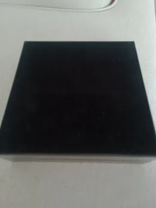 Caja joyero Suárez para collar negra