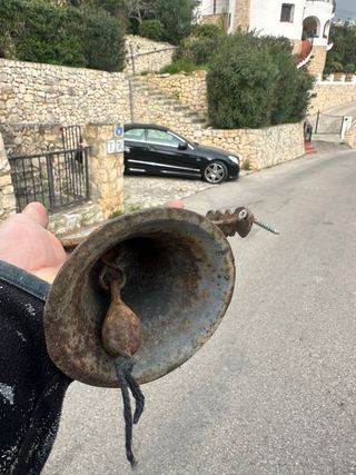 Timbre de hierro con toro BIENVENIDOS