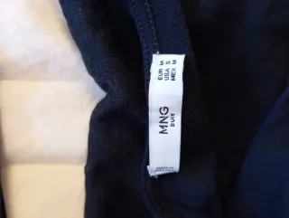 Camiseta Mango cruzada talla M. Semitransparente.