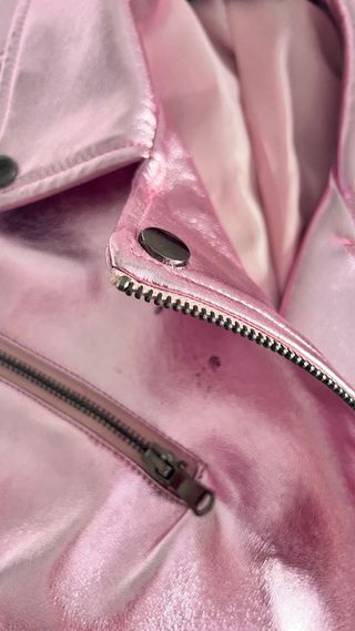 Cazadora metalizada rosa talla L