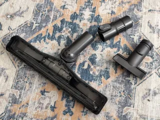 Aspirador Dyson Ball DC46 + escovas novas