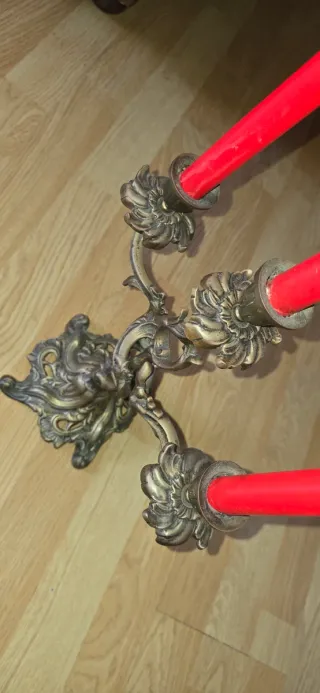 Pareja Candelabros Metal Bronce Rojo