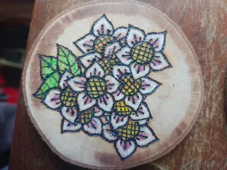 Posavasos madera pirograbados y pintados