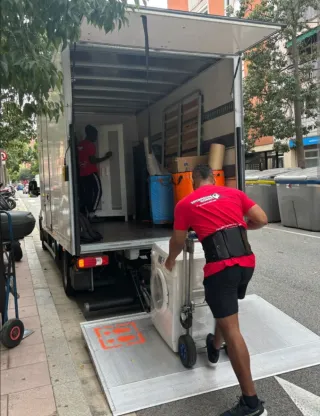 Transportes y Mudanzas