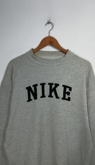 Sudadera Nike Gris Retro 90s