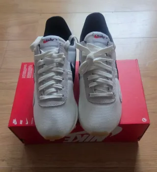 Nike W pre Montreal racer vntg  tallas 40-42