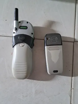 Lote 2 Móviles Antiguos Motorola y Alcatel