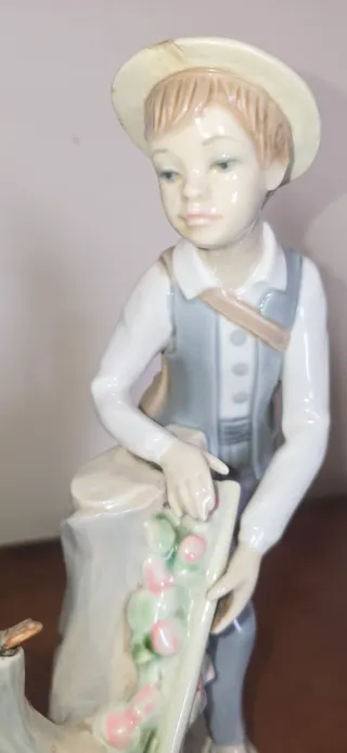 Pareja figuras porcelana mujer y niño