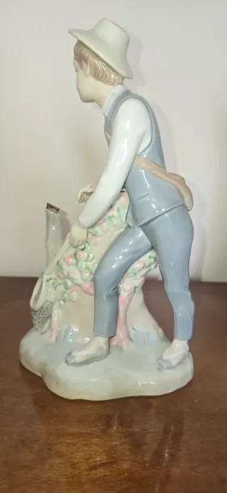 Pareja figuras porcelana mujer y niño