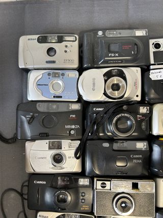 Lote 31 fotocamere analogiche da riparare o per pezzi