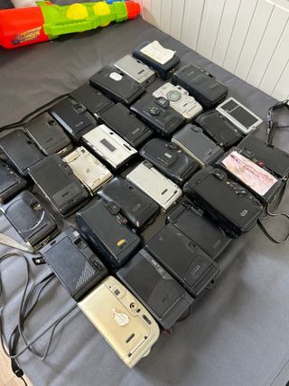 Lote 31 fotocamere analogiche da riparare o per pezzi