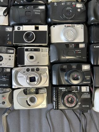 Lote 31 fotocamere analogiche da riparare o per pezzi