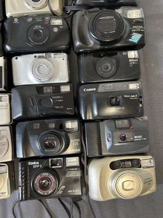 Lote 31 fotocamere analogiche da riparare o per pezzi