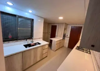 Muebles de Cocina Naranja y Plata