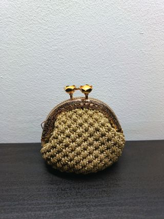 Portamonete uncinetto dorato