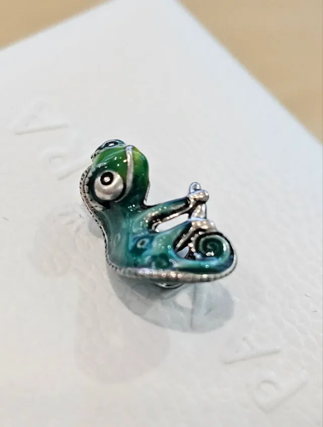 Charm Pandora Pascal Enredados Disney