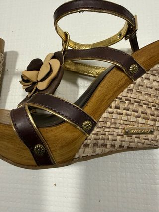 Cuñas Made in Italy Marrones y Doradas