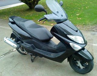 Yamaha Majesty 125 Scooter Negra