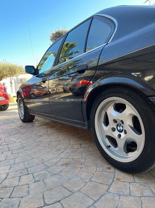 BMW 535i E34 Gasolina – Clásico en excelente estad
