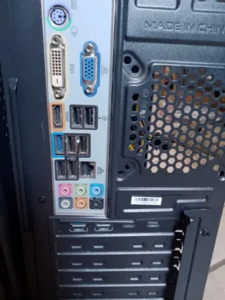 2 PC Desktop Veloci Affidabili