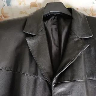 Chaqueta de piel tres cuartos