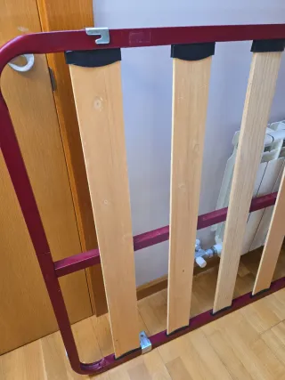 Somier de láminas con patas