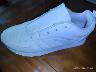 Zapatillas blancas sin cordones