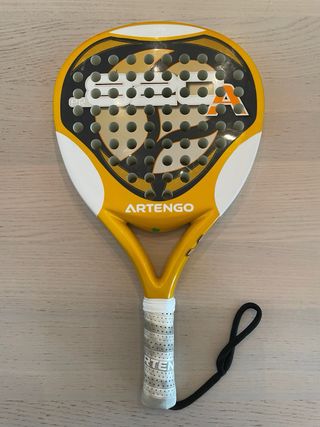 Raqueta de pádel Artengo con funda y pelotas