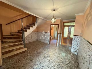 Casa en venta en Lucena