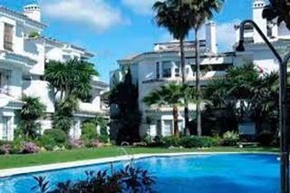 Piso en alquiler en Los Naranjos - Las Brisas en Marbella