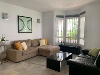 Piso en alquiler en Los Naranjos - Las Brisas en Marbella