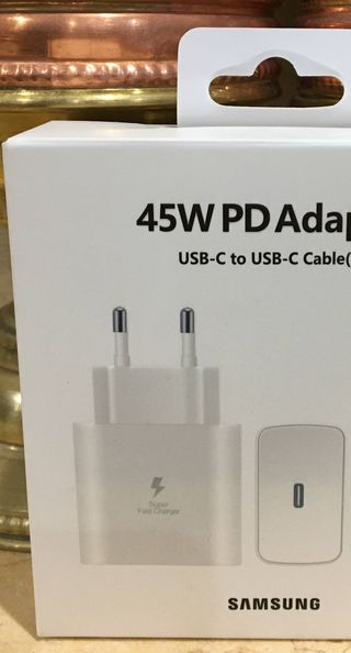 Adaptador rápido Samsung 45W con cable incluido