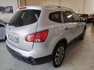 Nissan Qashqai+2 2010