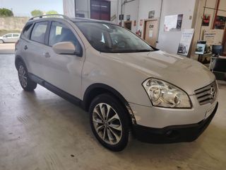 Nissan Qashqai+2 2010