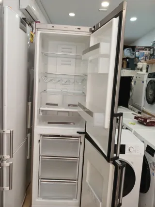 Nevera Siemens y Lavadora Corbero